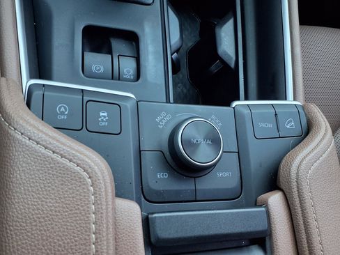 Used 2025 Toyota Grand Highlander Platinum image 22