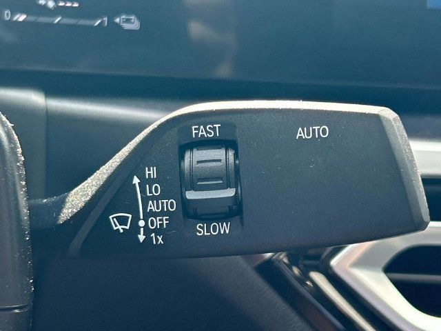Used 2023 BMW 330e xDrive AWD/4WD image 32