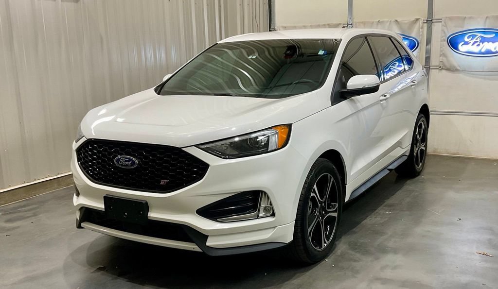 Used 2023 Ford Edge ST AWD/4WD image 3