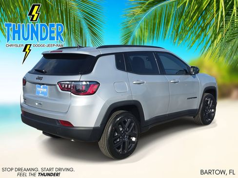 New 2026 Jeep Compass Latitude AWD/4WD image 4