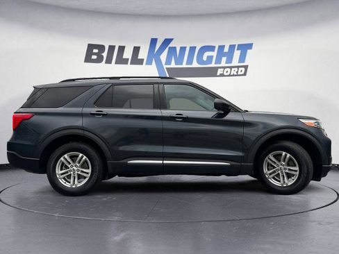 Certified 2022 Ford Explorer XLT AWD/4WD image 6