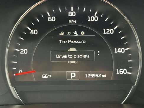 Used 2017 Kia Sorento EX w/ EX Premium Package image 24