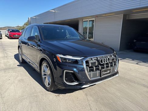 Used 2025 Audi Q7 3.0T Premium Plus w/ Premium Plus Package image 3