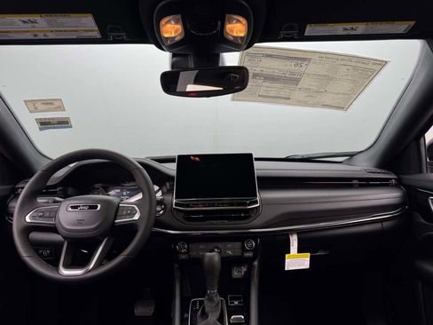 New 2026 Jeep Compass Latitude image 26