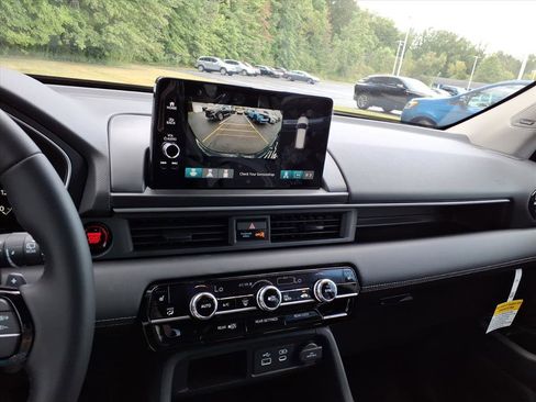 New 2025 Honda Pilot Touring image 14