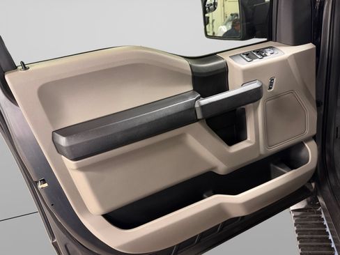Used 2015 Ford F150 XL w/ Equipment Group 101A Mid AWD/4WD image 15