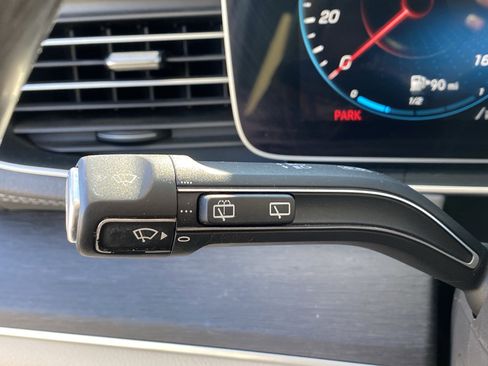 Used 2020 Mercedes-Benz GLS 580 4MATIC image 36