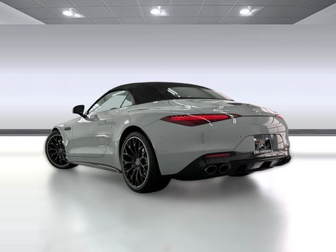 New 2026 Mercedes-Benz SL 43 AMG image 2