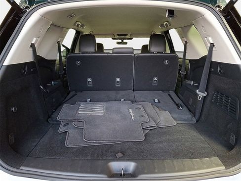 Used 2024 Nissan Pathfinder SL image 31