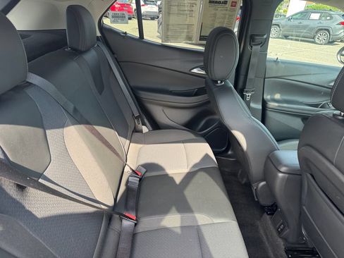 Used 2022 Buick Encore GX Preferred w/ Cold Weather Comfort Package FWD image 21