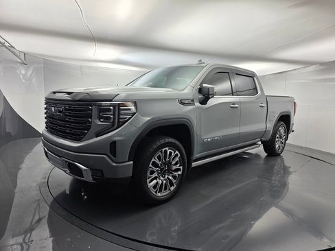 Used 2025 GMC Sierra 1500 Denali Ultimate AWD/4WD image 8