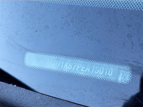 Used 2023 Ford Expedition Limited image 33