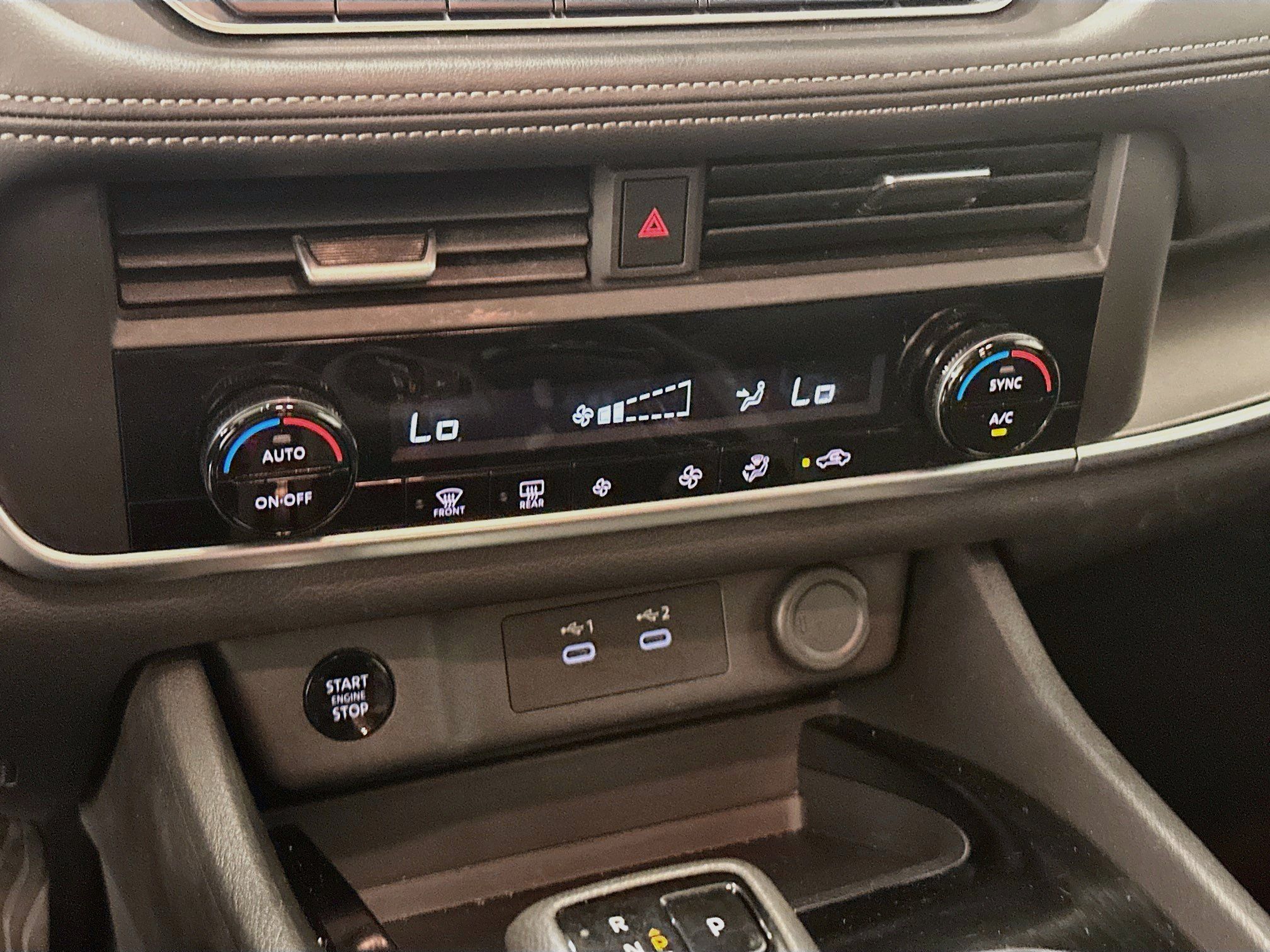 Used 2025 Nissan Rogue SV AWD/4WD image 23