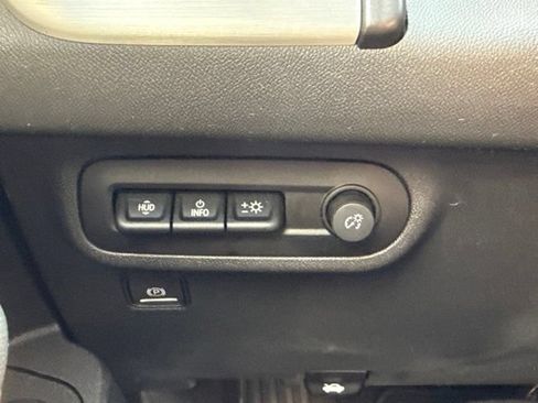 Used 2023 GMC Terrain SLT w/ Infotainment Package II AWD/4WD image 22