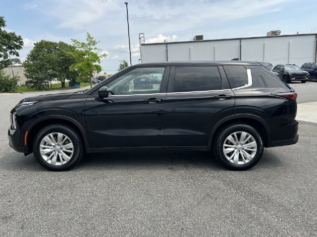 Used 2025 Mitsubishi Outlander ES AWD/4WD image 10