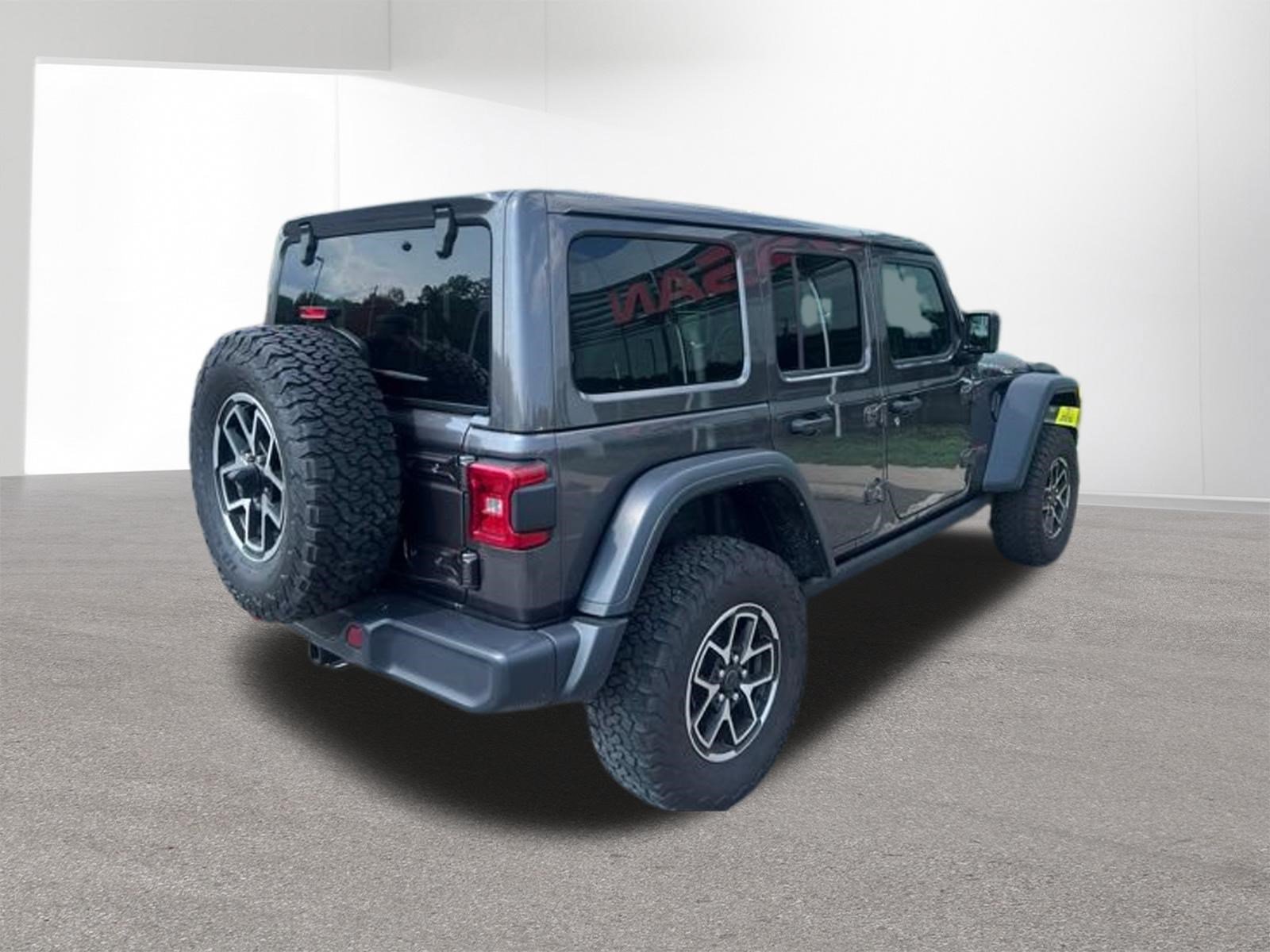 Used 2025 Jeep Wrangler Unlimited Rubicon w/ Convenience Group AWD/4WD image 23