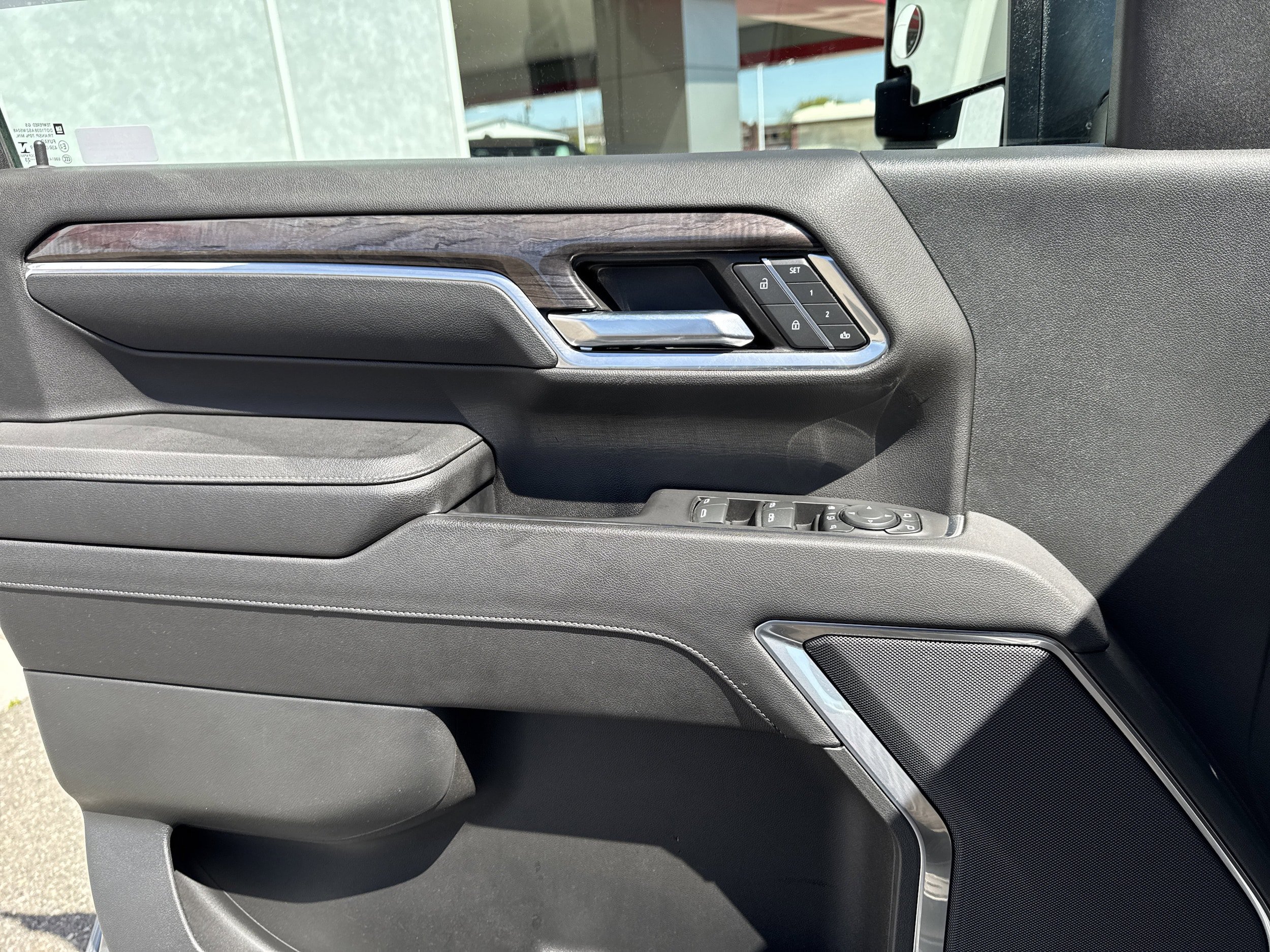 Used 2024 Chevrolet Silverado 2500 LTZ AWD/4WD image 22
