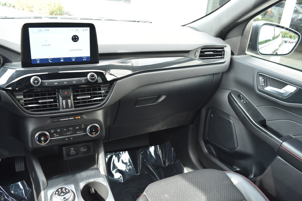 Used 2025 Ford Escape ST-Line AWD/4WD image 13