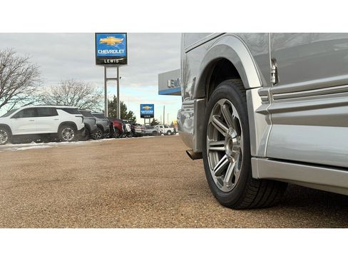 Used 2017 GMC Savana 2500 image 8