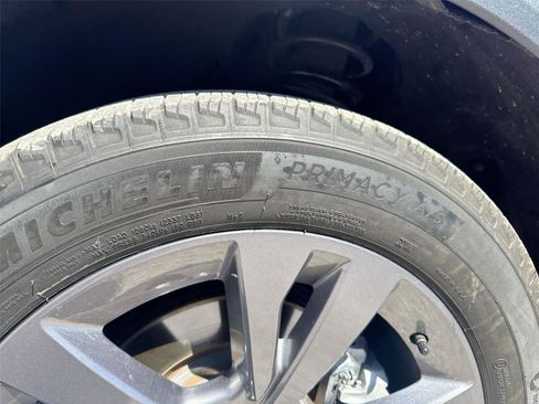 Certified 2024 Ford Explorer XLT w/ Equipment Group 202A image 35