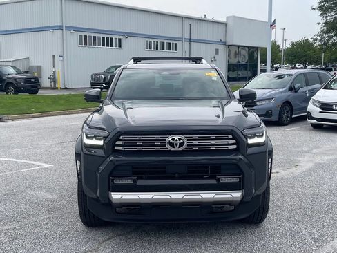 Used 2025 Toyota 4Runner Limited AWD/4WD image 2