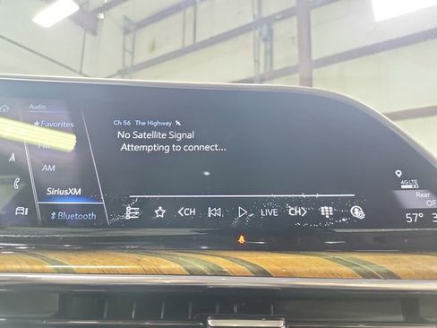 Used 2021 Cadillac Escalade Premium Luxury Platinum AWD/4WD image 30