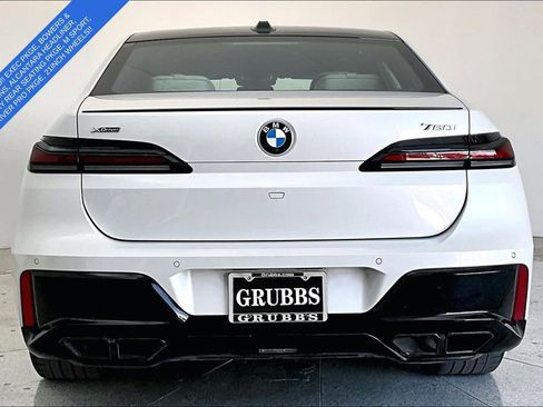 Used 2025 BMW 760i xDrive AWD/4WD image 5
