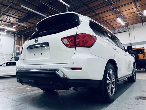 Used 2019 Nissan Pathfinder S FWD image 7