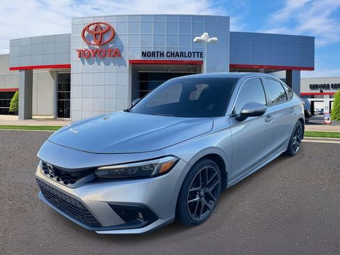 Used 2022 Honda Civic Sport Touring image 6