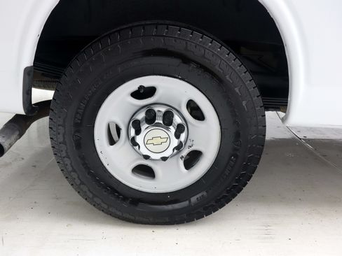 Used 2014 Chevrolet Express 3500 LT w/ LT Preferred Equipment Group RWD image 26