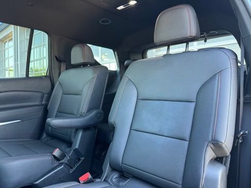 Certified 2024 Chevrolet Traverse Z71 AWD/4WD image 8