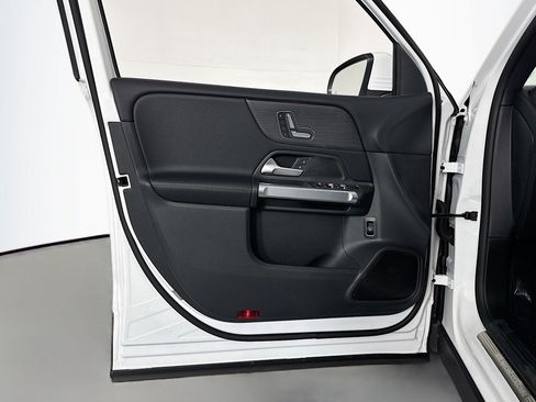 Certified 2026 Mercedes-Benz GLB 250 image 22