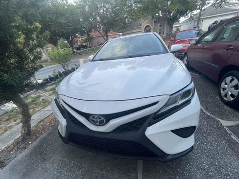 Used 2019 Toyota Camry SE FWD image 15