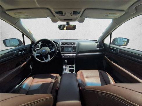Used 2017 Subaru Outback 2.5i Touring AWD/4WD image 16