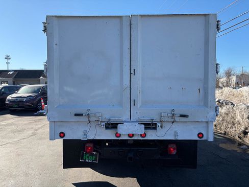 Used 2017 Ford F550 2WD Regular Cab Super Duty image 9