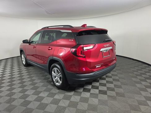Used 2022 GMC Terrain SLE w/ Driver Convenience Package AWD/4WD image 3