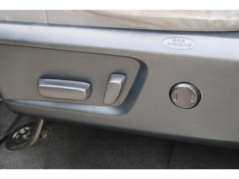 Used 2016 Toyota Tundra SR5 AWD/4WD image 15