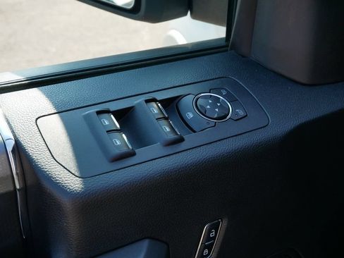 Used 2016 Ford F150 XLT w/ Equipment Group 302A Luxury AWD/4WD image 16