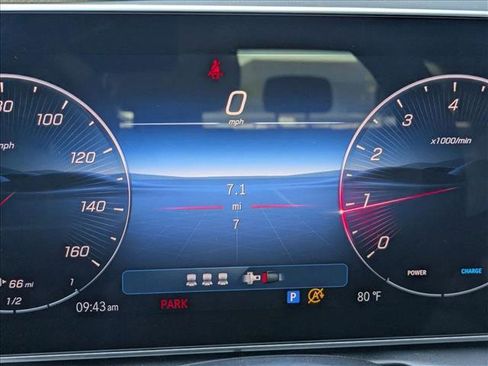 Used 2025 Mercedes-Benz C 300 Sedan image 11