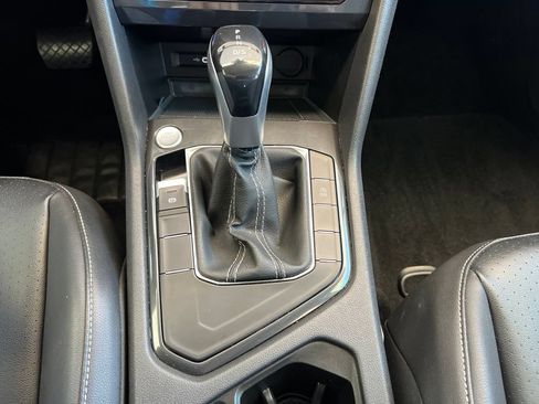 Used 2022 Volkswagen Tiguan SE FWD image 33