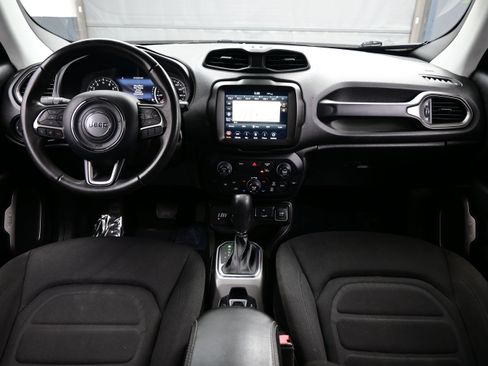 Used 2022 Jeep Renegade Latitude AWD/4WD image 16