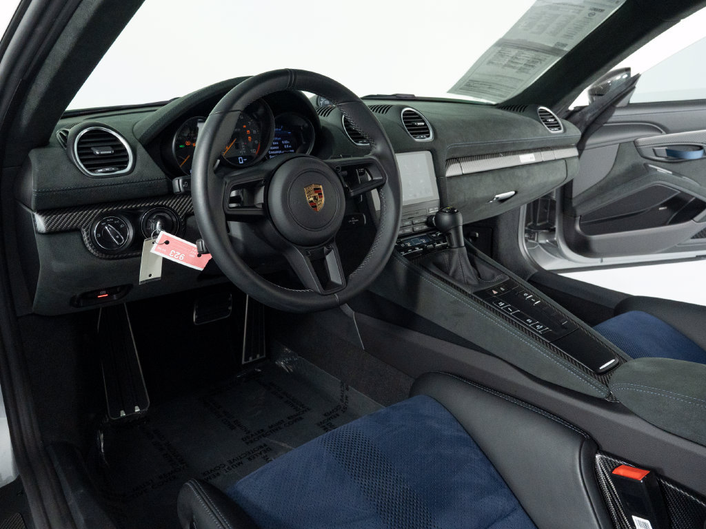 Used 2025 Porsche 718 Cayman GT4 RS RWD image 9