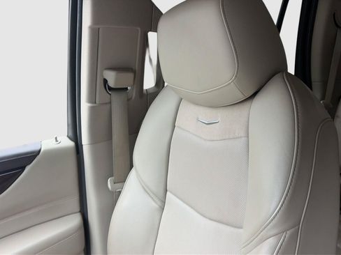 Used 2017 Cadillac Escalade 4WD image 14