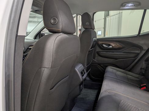 Used 2020 GMC Terrain SLE w/ Driver Convenience Package image 17