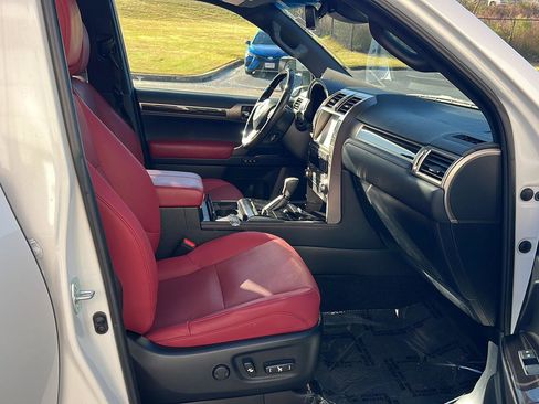 Used 2021 Lexus GX 460 Premium w/ Premium Package image 14