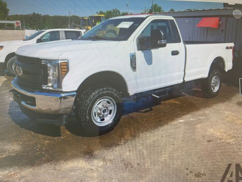 Used 2019 Ford F250 XL w/ XL Value Package AWD/4WD image 2