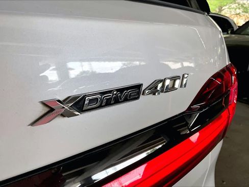 Used 2020 BMW X7 xDrive40i w/ M Sport Package AWD/4WD image 9