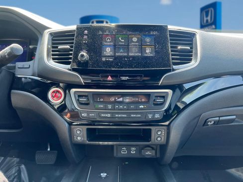 Used 2024 Honda Passport Black Edition image 25