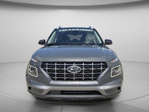 Certified 2025 Hyundai Venue Limited FWD image 5