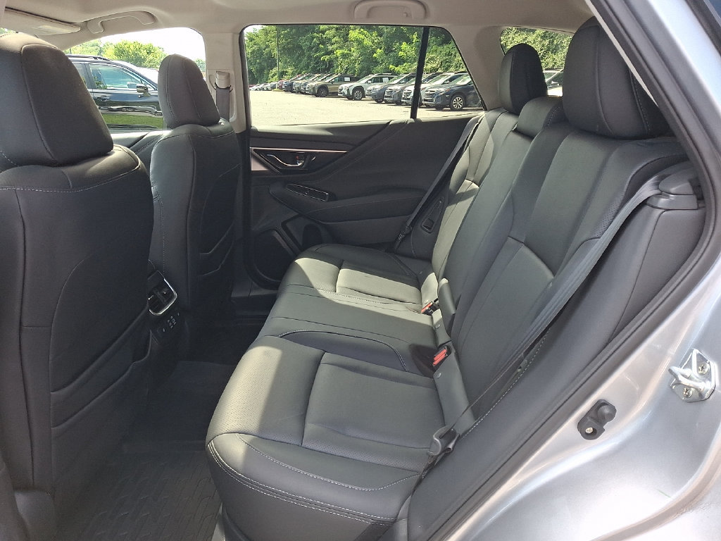 Certified 2023 Subaru Outback Touring AWD/4WD image 11
